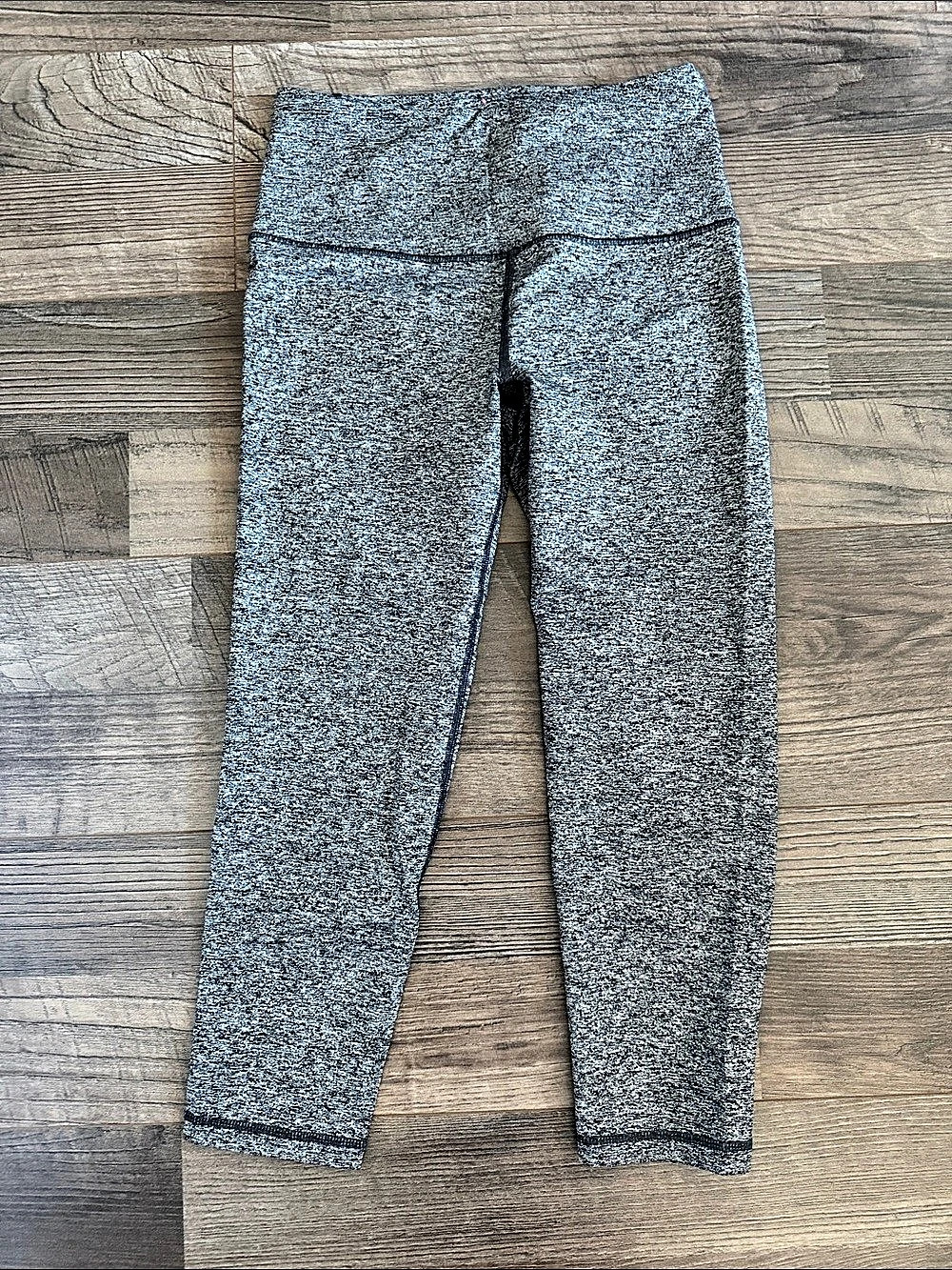 Victoria's Secret Knockout Capri Leggings